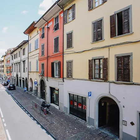 Flat Mazzini 6 * Alzano Lombardo