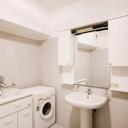 Flat Mazzini 6 شقة *